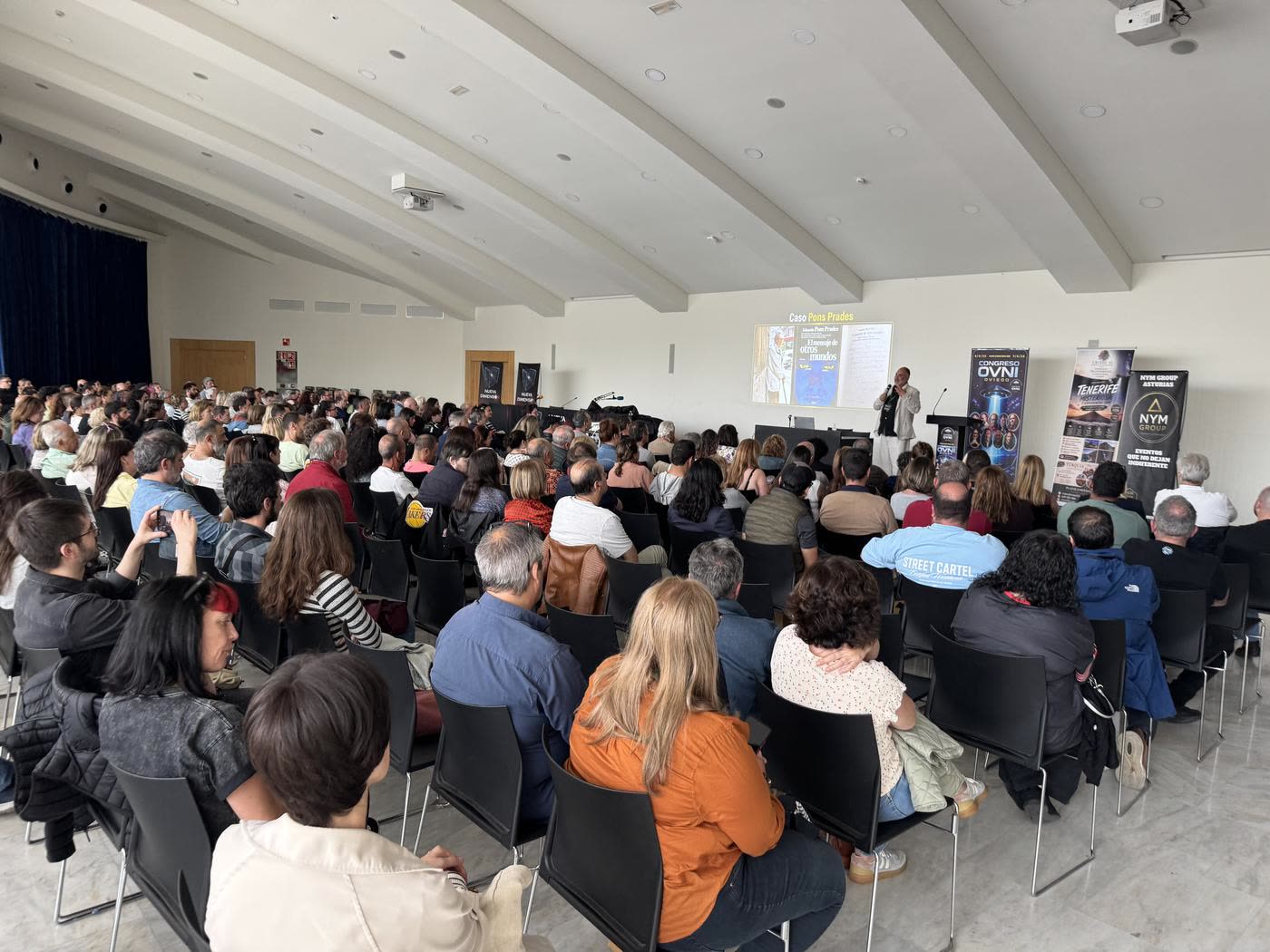 Sala llena en el Congreso OVNI de Oviedo 2026